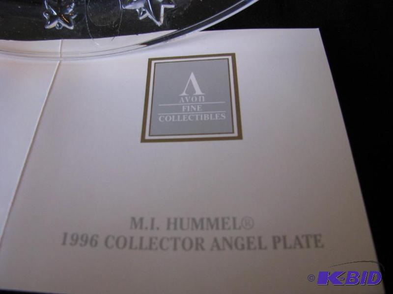 lot 83 image: Avon 1996 Hummel Angel Plate...