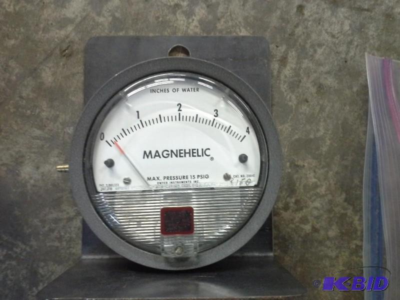 Pressure Gauge