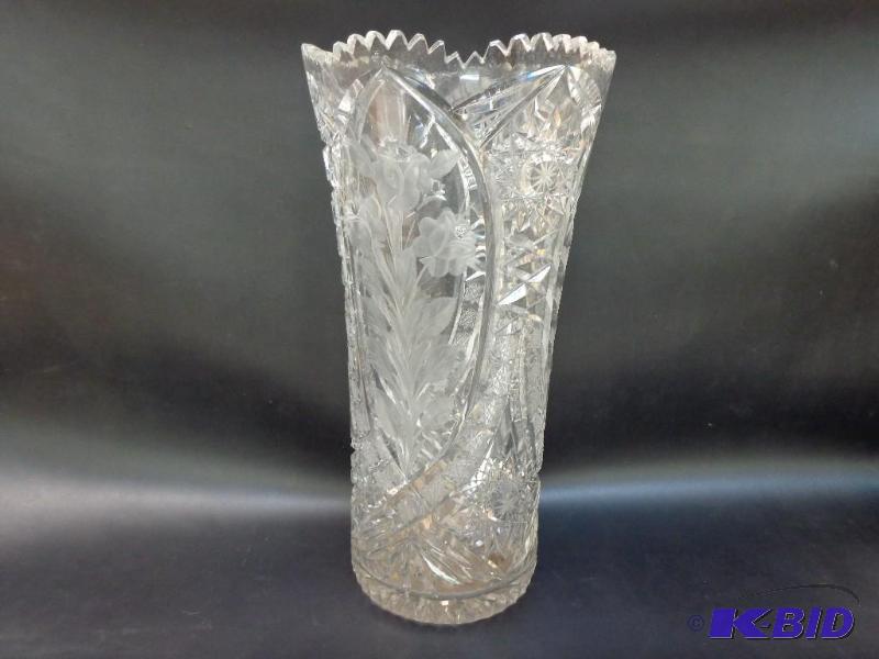 Large Crystal Vase 7 12&quot Top Diameter 5...