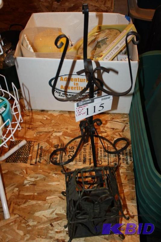 lot 115 image: Lot of (2) Items Metal wire display unit wo...