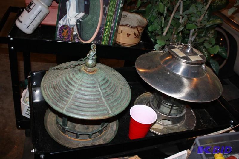lot 129 image: Lot of Miscellaneous Items Including Outdoor...