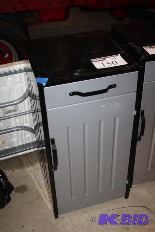 lot 150 image: Suncast Storage Unit wdoor & drawer met...