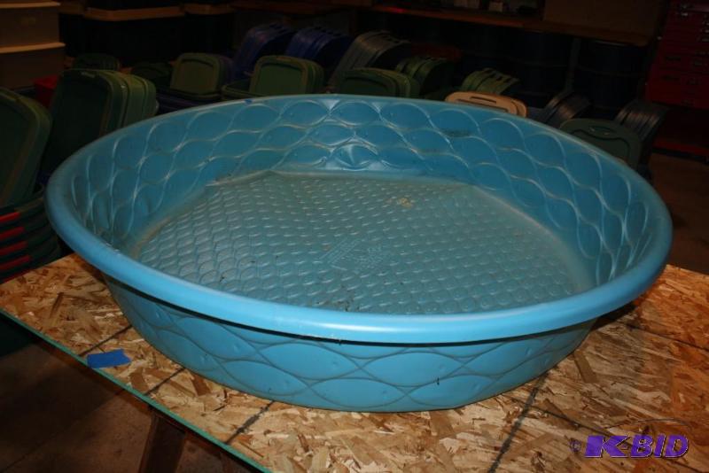 lot 160 image: Summer Escapes Plastic Swimming Pool 48"...