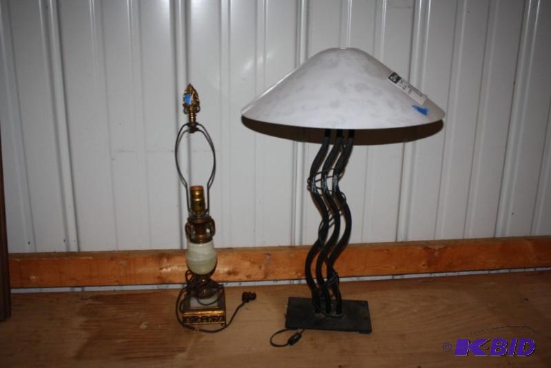 lot 191 image: Lot of (2) Decorational Lamps Metal wCord...