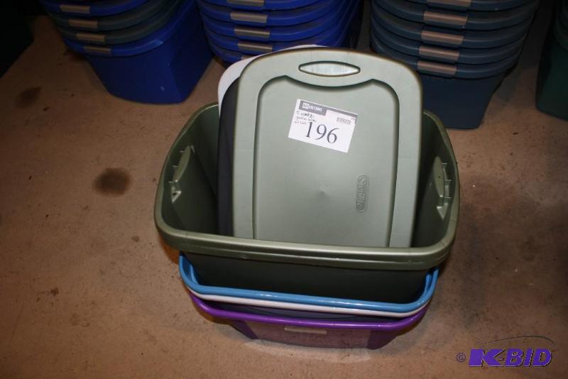 lot 196 image: Lot of (5) Plastic Totes wLids 20 Gallon M...