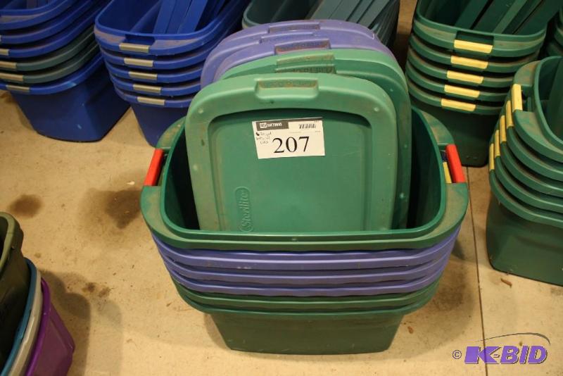 lot 207 image: Lot of (5) Plastic Totes wLids 20 Gallon G...