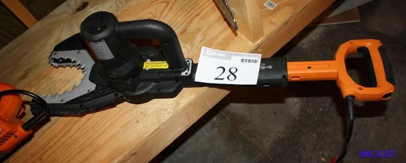 lot 28 image: Worx Jaw Saw Chainsaw WG307 120V 60 HZ 6...