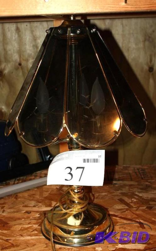 lot 37 image: Vintage Brass Lamp wGlass Shades Includes c...
