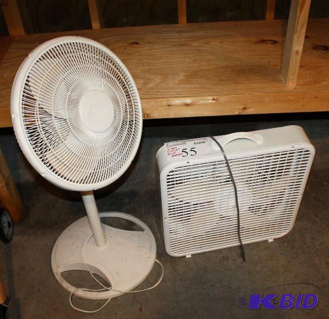 lot 55 image: Lot of (2) Fans Box Fan, 21" x 21"...