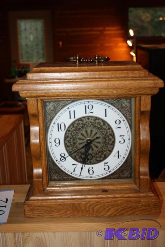 lot 612 image: Vintage Standing Clock wWooden Standing Fram...