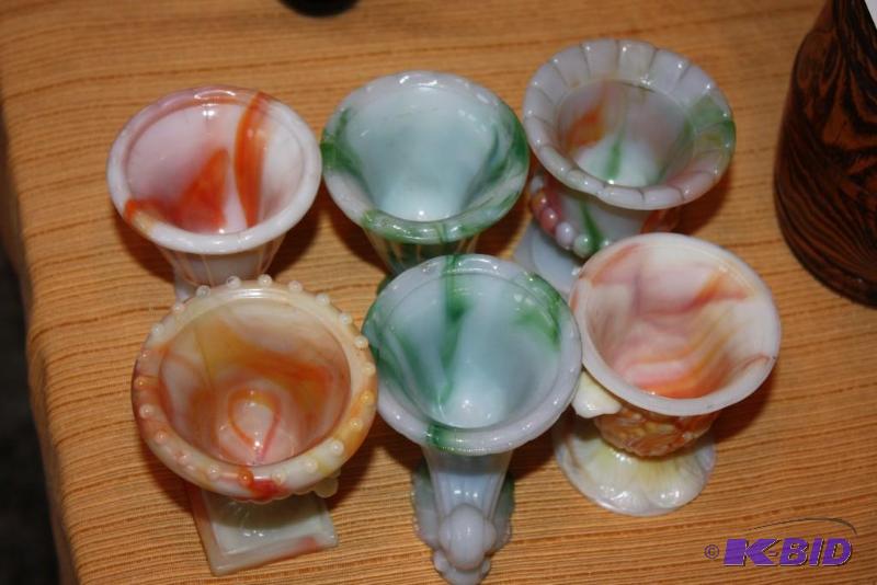 lot 637 image: Lot of (6) Colored Glass Cups, OrangeWhiteG...