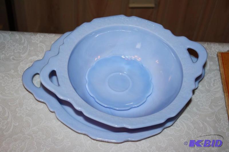 lot 647 image: Lot of (3) Colored Glass Serving Trays Blue...