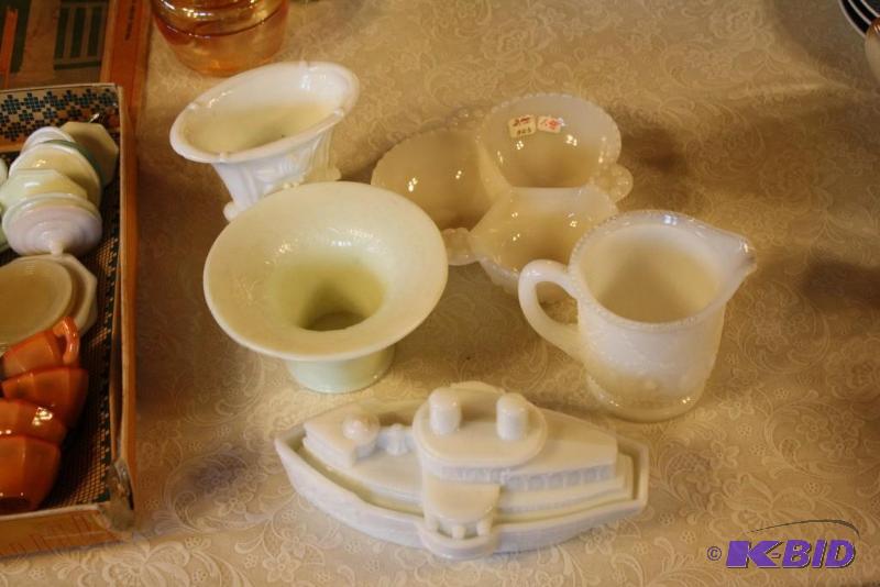 lot 649 image: Lot of (5) Including Colored Glass Ship Butt...