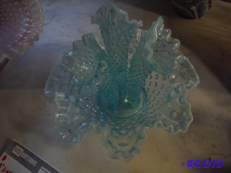 lot 661 image: Ornamental Depression Glass Dish wGlass Disp...
