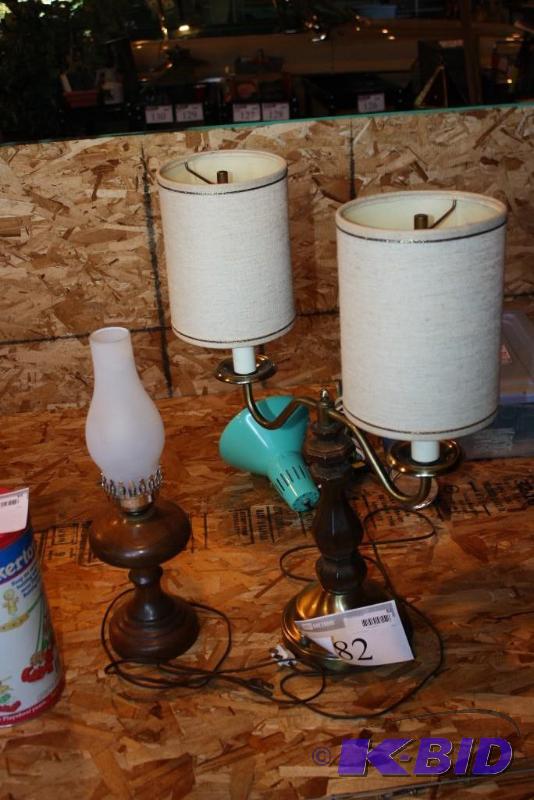 lot 82 image: Lot of (2) Vintage Lamps Cords Includes Can...