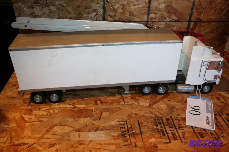 lot 90 image: Miscellaneous Toy Truck White & Black M...