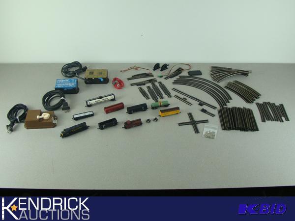 lot 24 image: N-Scale Train Set