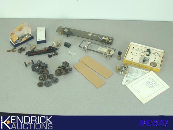 lot 25 image: Lot of Model Train Parts