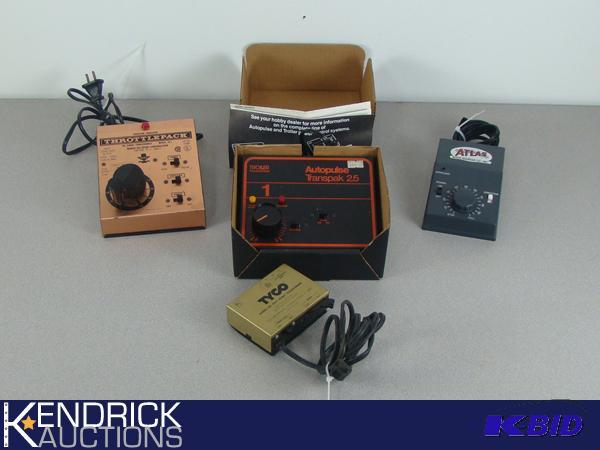 lot 29 image: Lot of 4 Model Train Controllers
