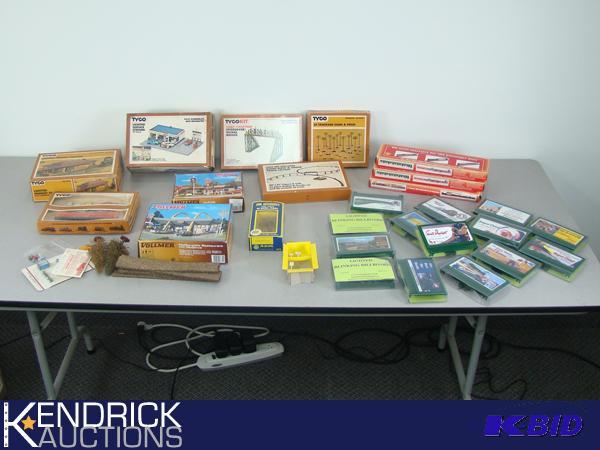 lot 30 image: Large Lot of HO Scale Train Scenery, and Box Car Interiors