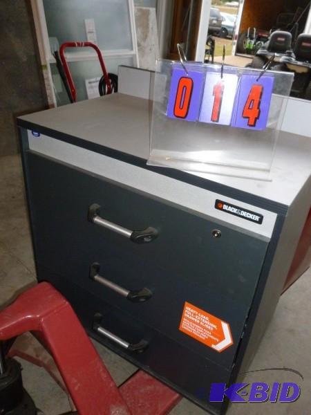 New Black &amp Decker shop base 3 drawer cab...