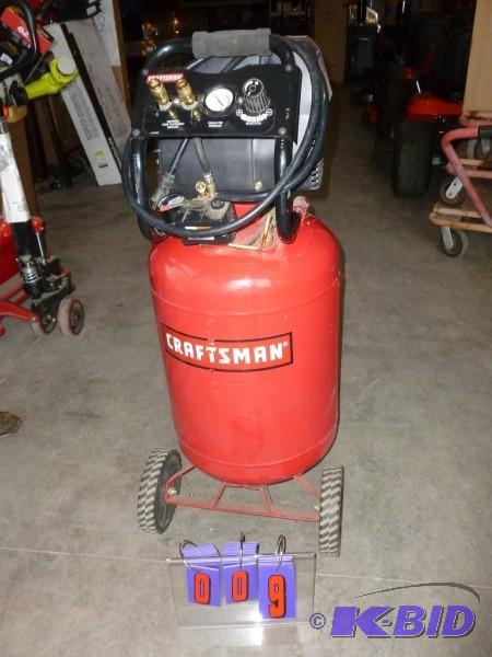 Craftsman 20 gallon 150 psi vertical air comp...