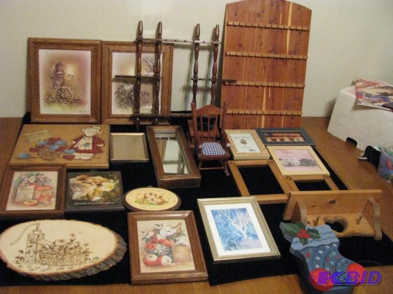 lot 100 image: many wooden dcor items, frames, plaques, spoo...