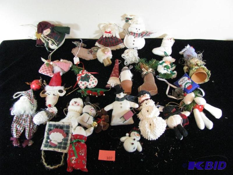 lot 107 image: 30 Christmas, holiday dcor items most craft ...