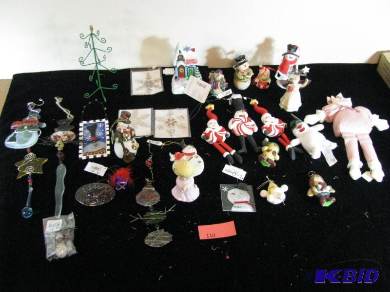 lot 110 image: 25 Christmas, holiday dcor items most craft ...