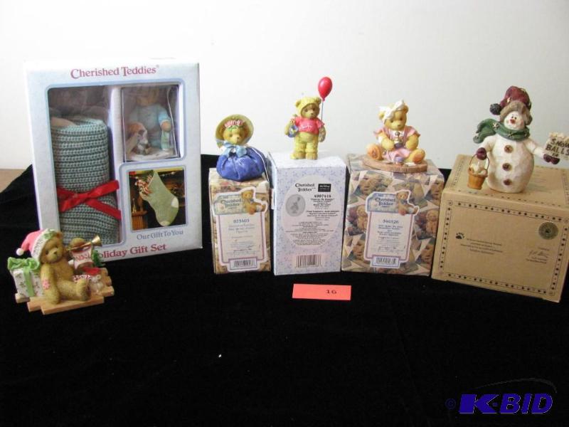 lot 16 image: Several collectable figurines, Boyds bears, c...