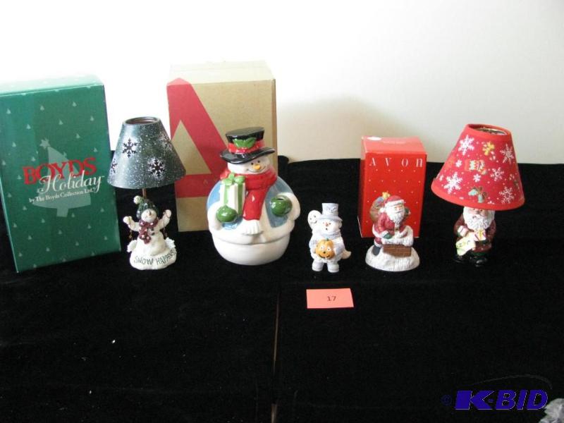 lot 17 image: Vintage Avon, snowman lamp, Santa and more, N...
