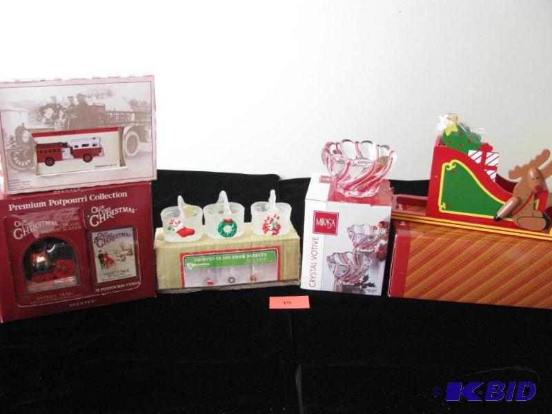 lot 19 image: Christmas Holiday items, Mikasa crystal votiv...