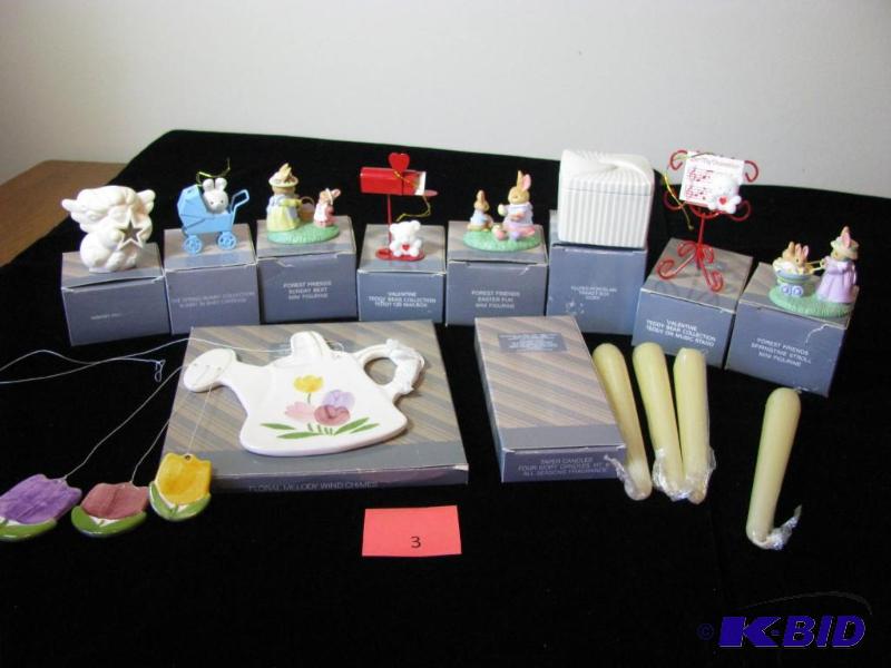 lot 3 image: Vintage Avon Collectables, 10 items, Gift col...