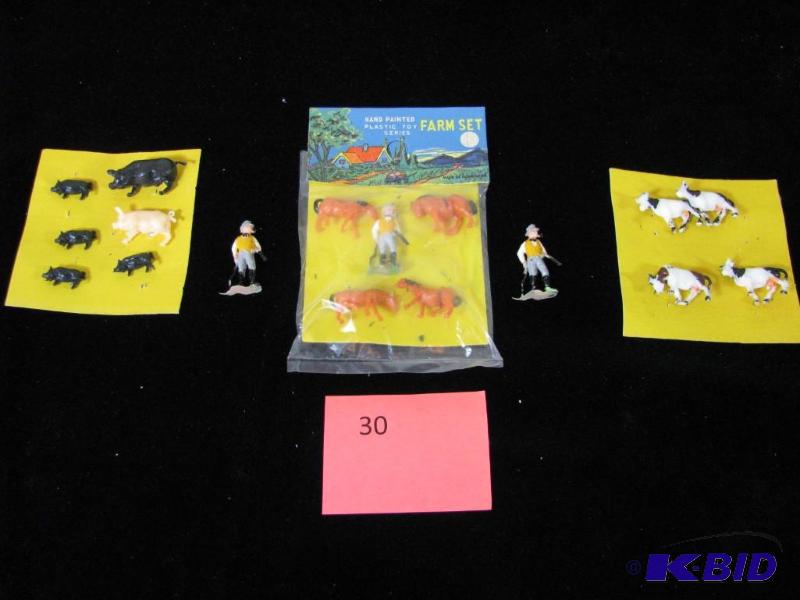 lot 30 image: Vintage toy, Farm set series, plastic farm an...