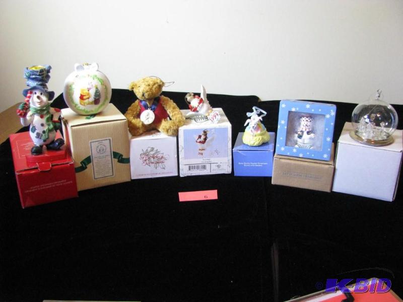 lot 6 image: Vintage Avon Collectables, 7 NIB...