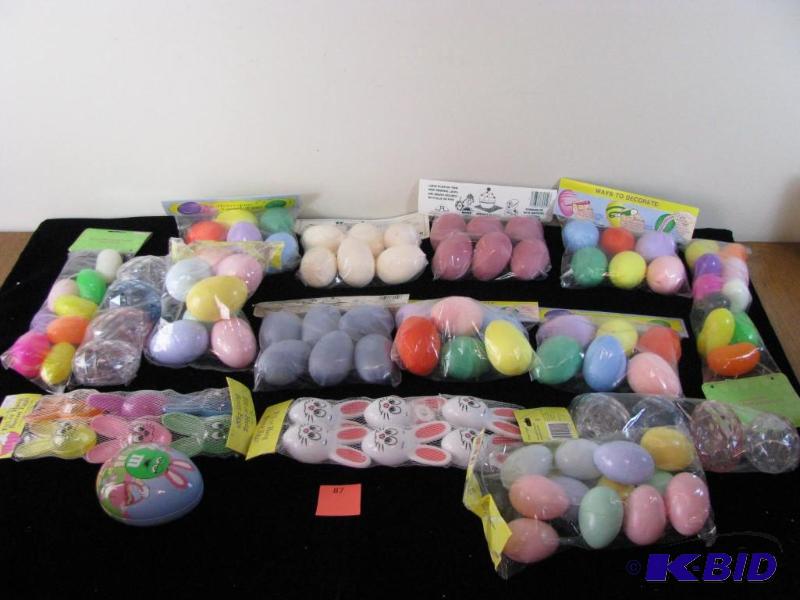 lot 87 image: Large lot of Easter eggs (100) NIB...