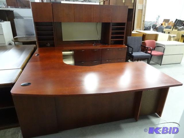 U shaped high quality office desk. 6 piece. L...