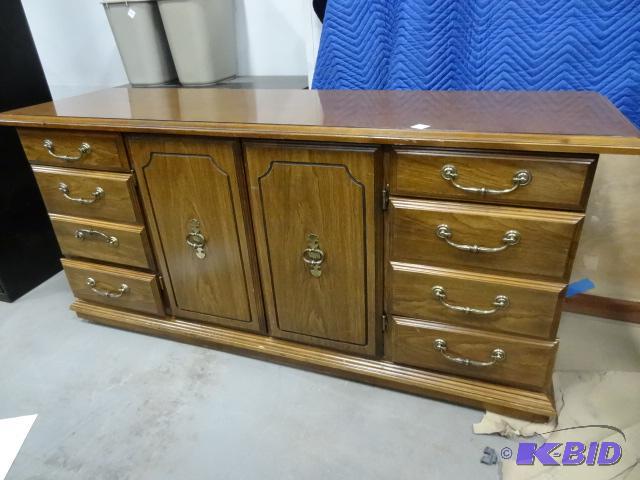 Executive office credenza. 6 drawers and 2 do...