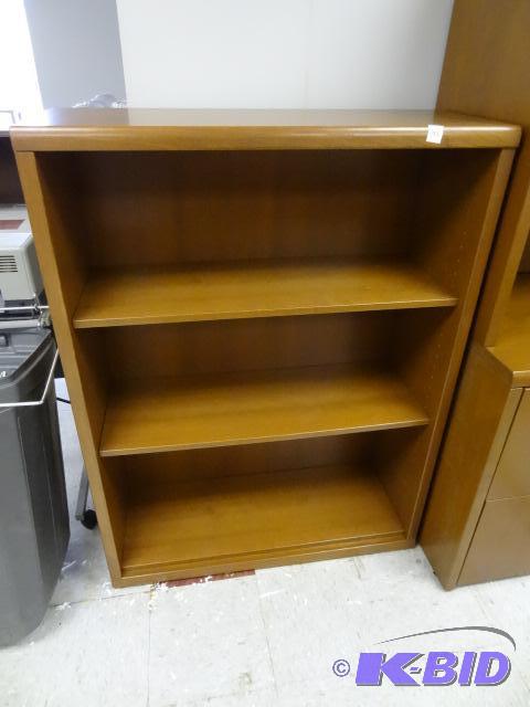 Wood book shelf with 2 adjustable shelves. 36...