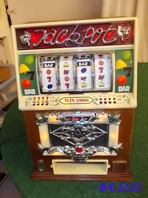 Table Top Slot Machine RadioCassette (Radio ...