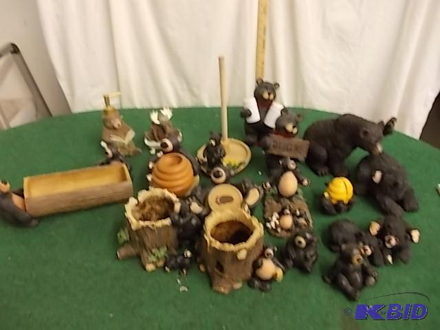 Lot Of Assorted Bear Decor &nbspPaper Towel...