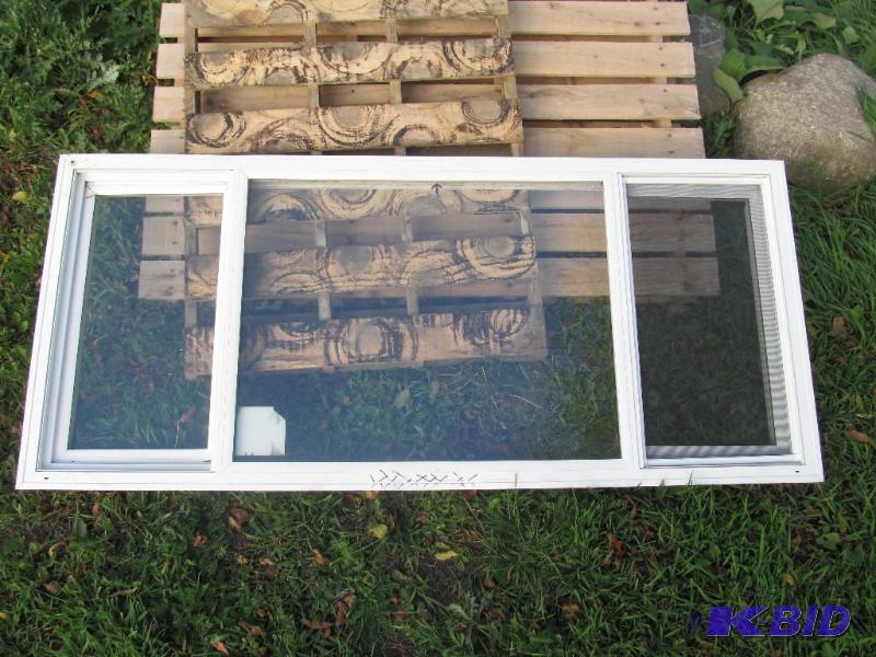 Lippert Components Inc. Horizontal Slider Window