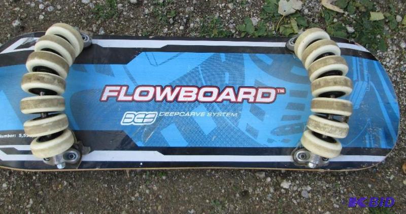 lot 100 image: Flowboard deep carve system skate board...