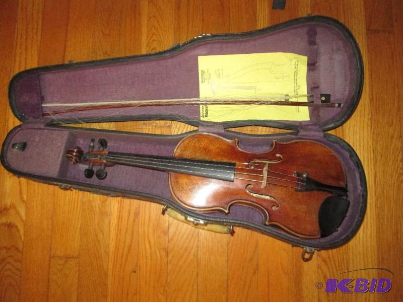 lot 134 image: House of Primavera mini violin, bow needs new...