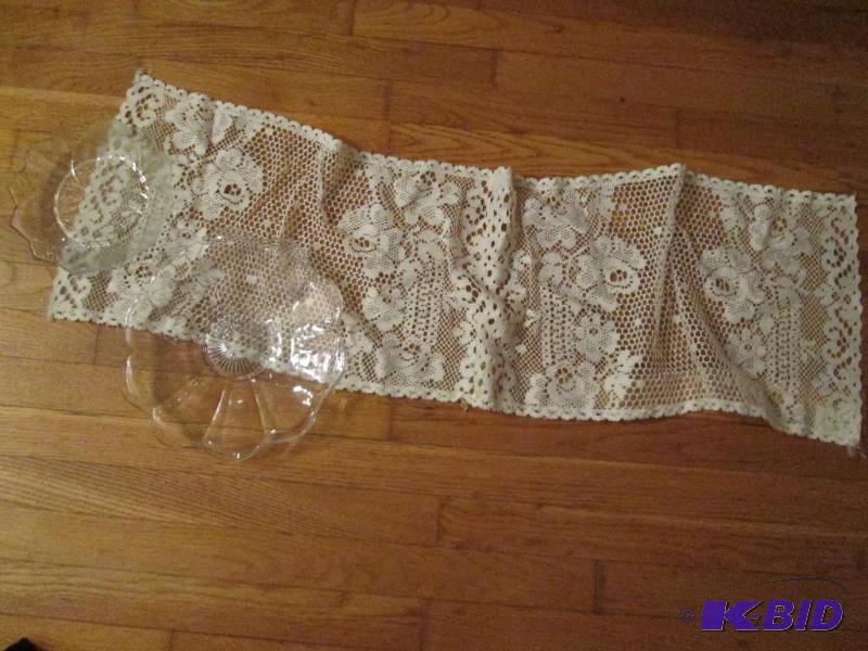 lot 169 image: table runner doiley with two crystal plates...