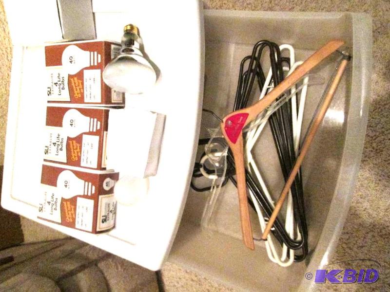 lot 186 image: single drawer bin, misc lightbulbs and hanger...