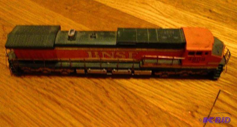 lot 195 image: Model Train BNSEE 4809 Engine...