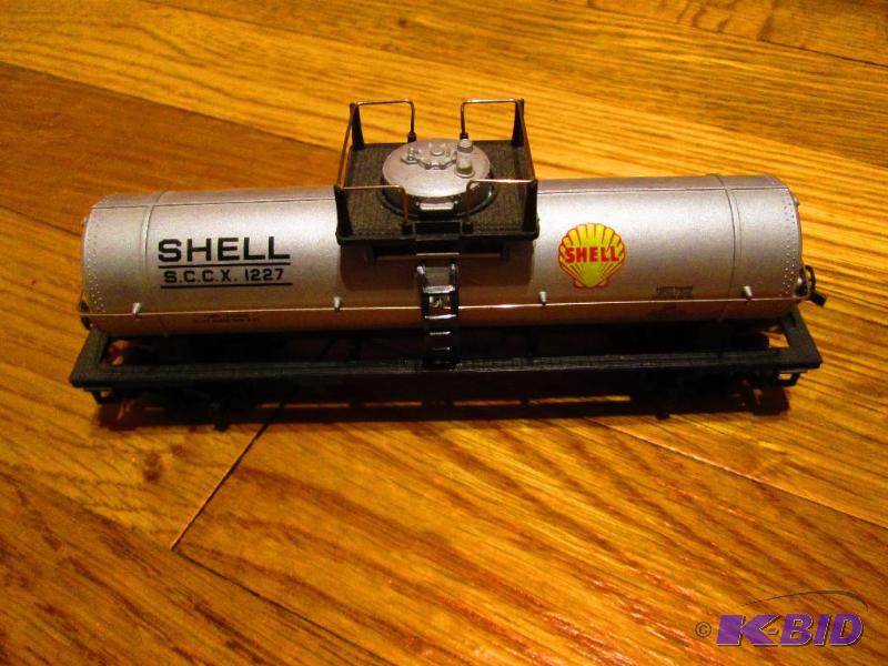 lot 198 image: Model Train Shell S.C.C.X. 1227...