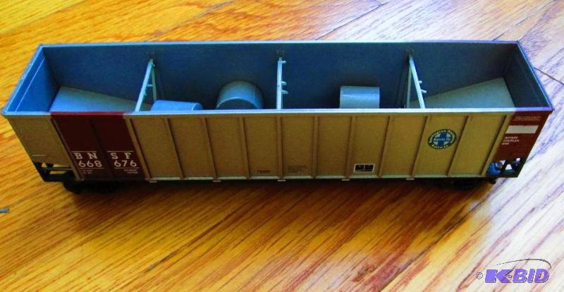 lot 217 image: Model Train BNSF 668676 Rotary Coupler End...