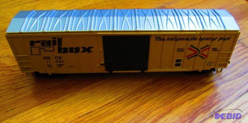 lot 219 image: Model Train Rail Box RBOX 11062...